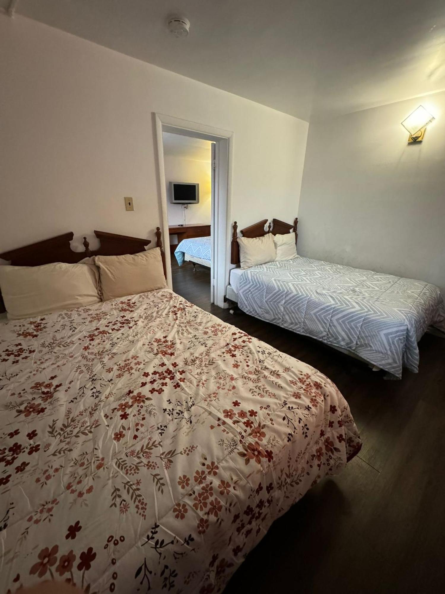 מפלי הניאגרה 6267 Persepolis Inn מראה חיצוני תמונה