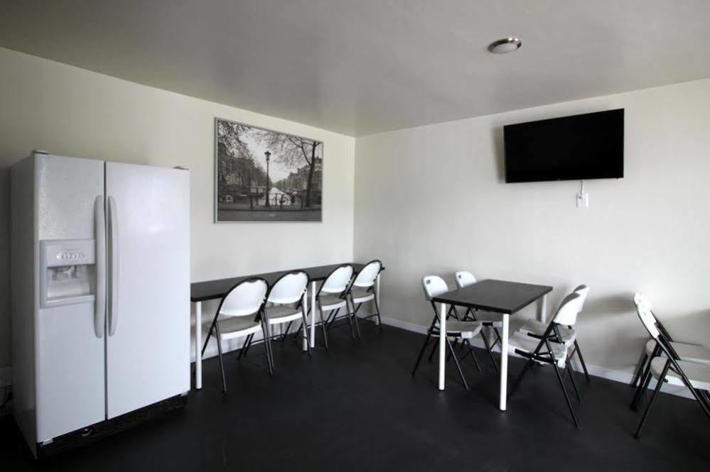 מפלי הניאגרה 6267 Persepolis Inn מראה חיצוני תמונה